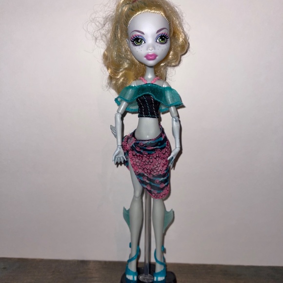 Laguna Blue Skull Shores Doll + Extra Clothes - Picture 1 of 3